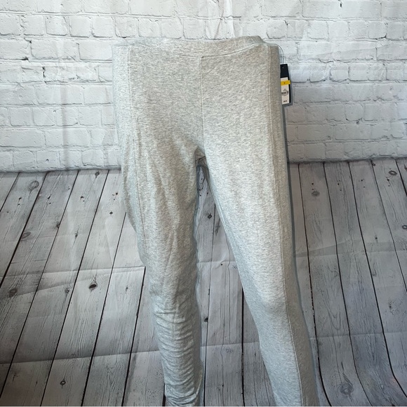 BRAND NWT crown & ivy gray pants size M - Picture 1 of 7